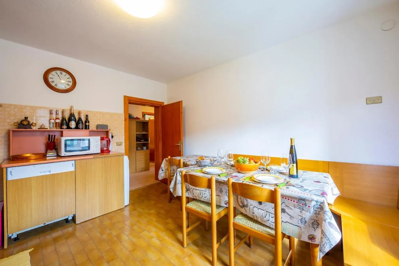 Casa Silvia Ski In - Happy Rentals Livigno Apartment
